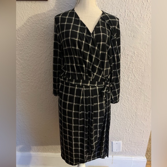 haven plus Dresses & Skirts - Geometric plus sized wrap dress 2x